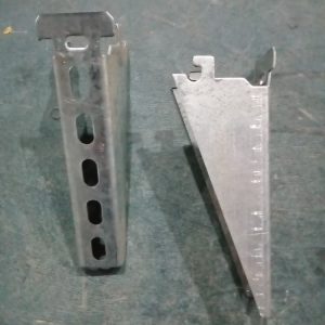 Полка для крепления лотка, L=150 мм К-1160