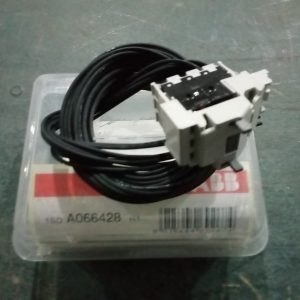 Контакт дополнительный, 250В AC/DC с проводами для ХТ3 AUX-C 3Q 250В ABB 1SDA066428R1